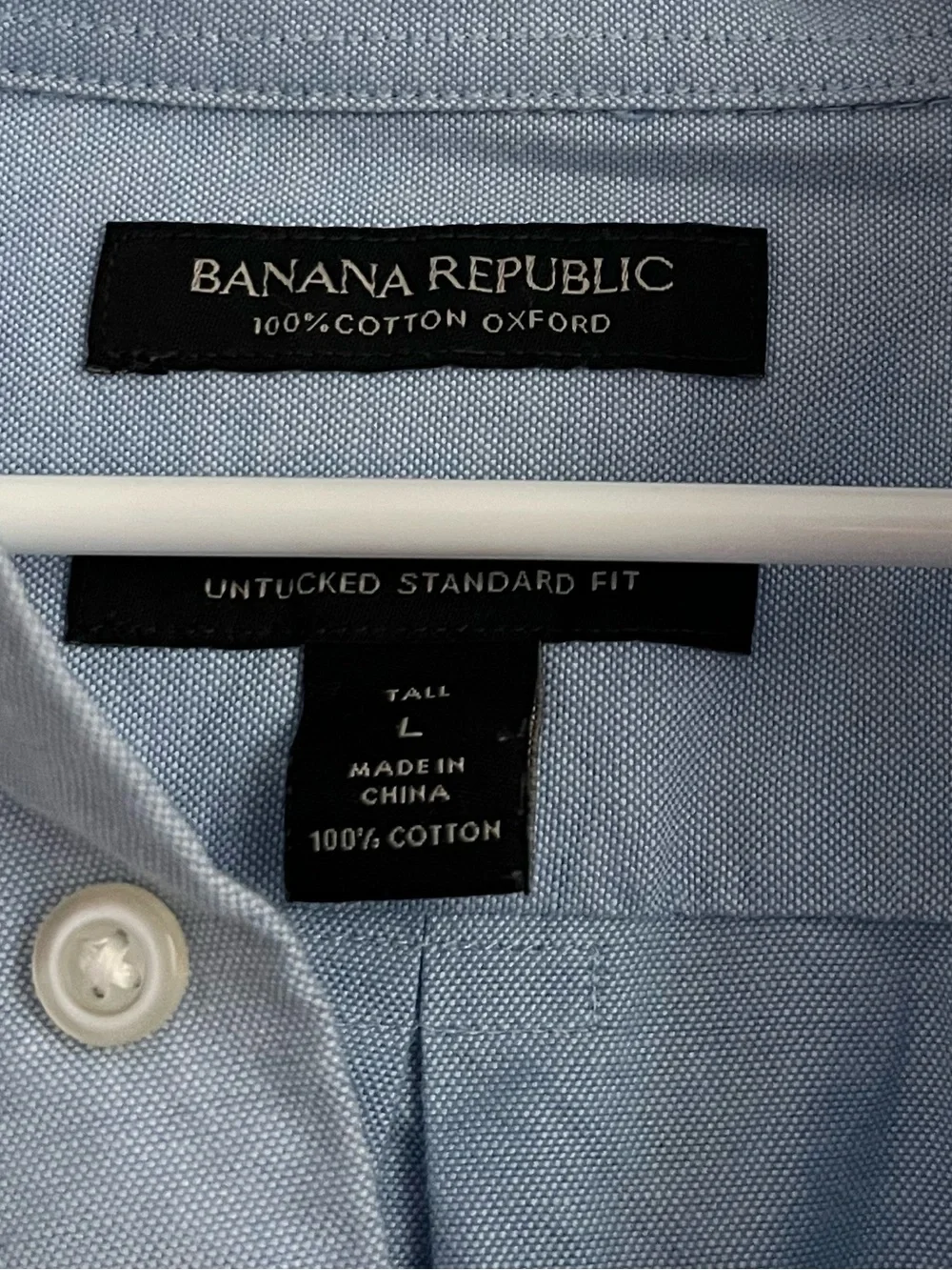 Banana Republic • Light Blue Men's Button-Down Shirt - Untucked Standard Fit